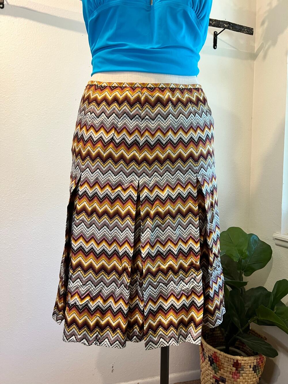 Perse 100% Silk Chevron Print Pleated Knee Length Skirt Size 14 US Y2K